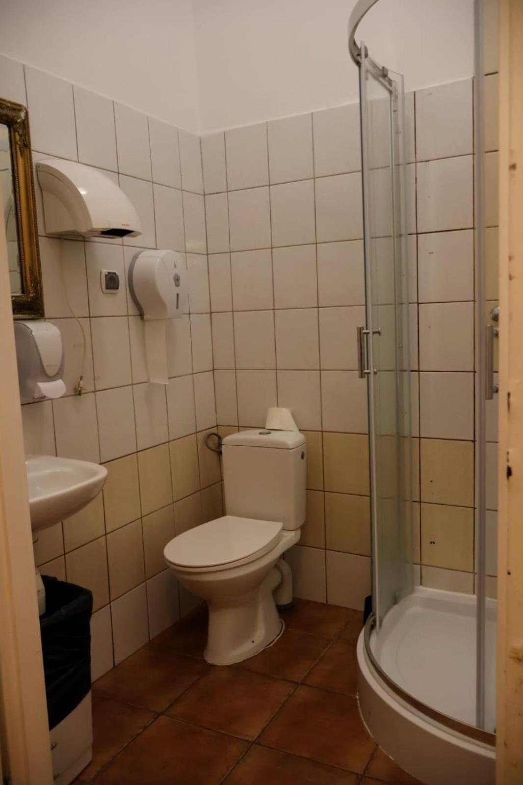 50 People Apartment Краків Екстер'єр фото