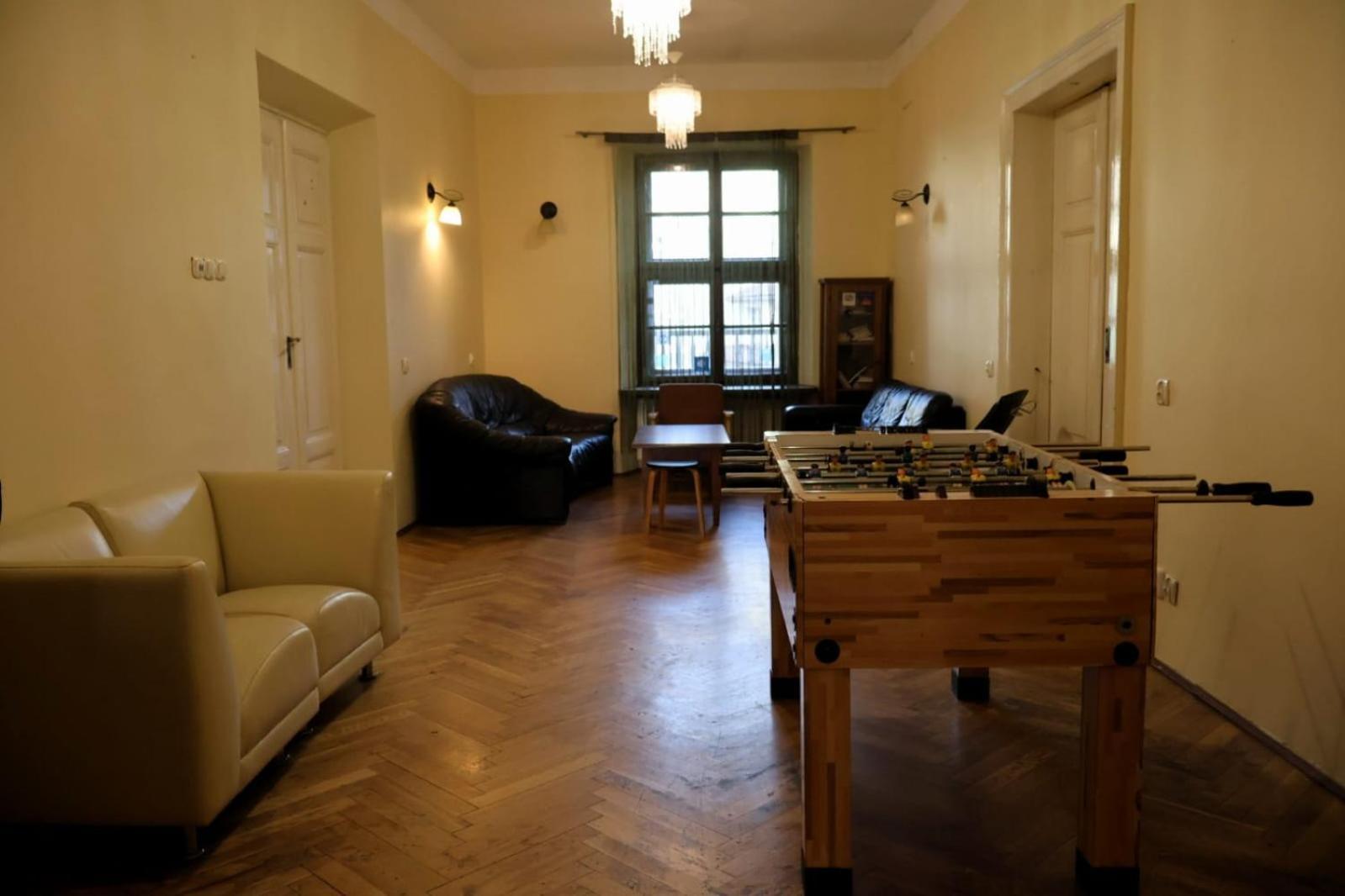 50 People Apartment Краків Екстер'єр фото